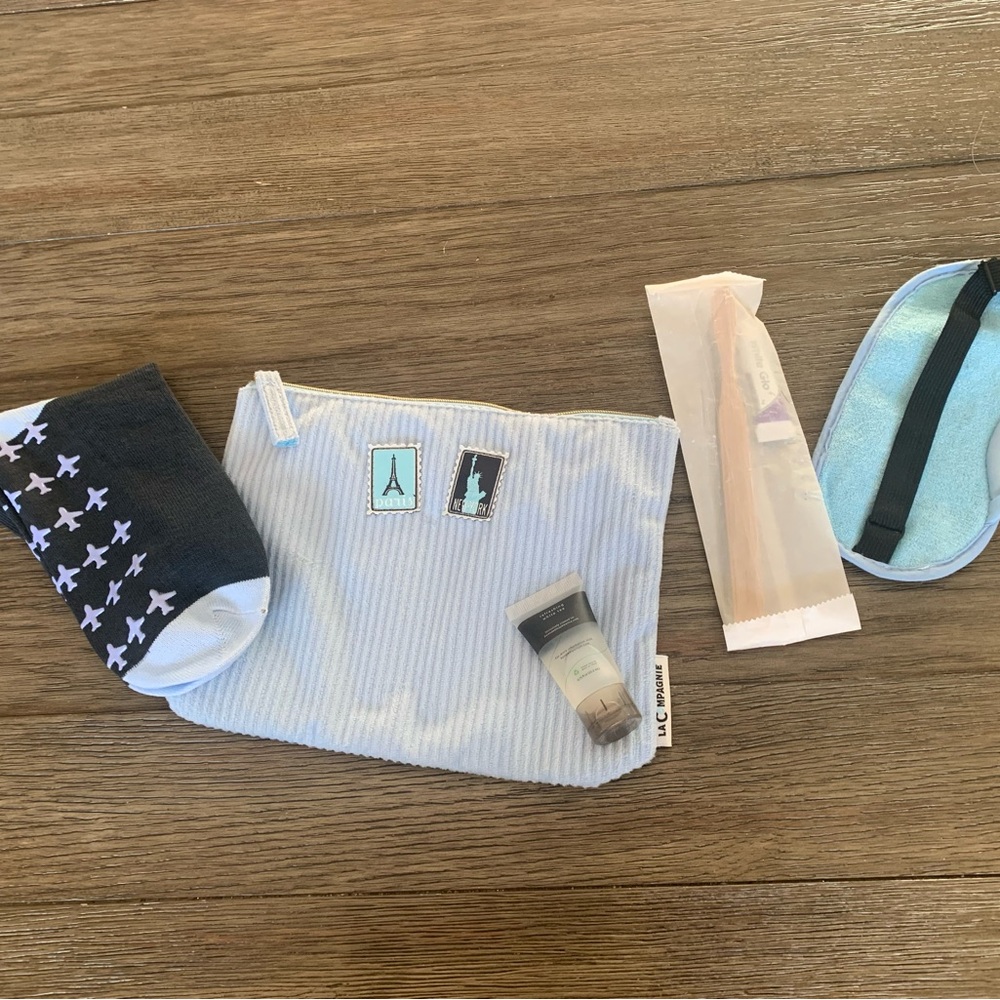 La Compagnie Airline Travel kit